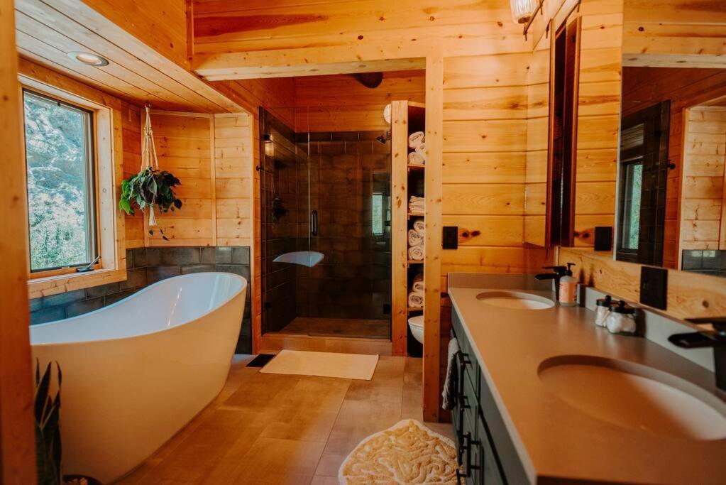 فيلا Classic Log Cabin Near Rocky Mountain National Park And Near Skiing ليونز المظهر الخارجي الصورة